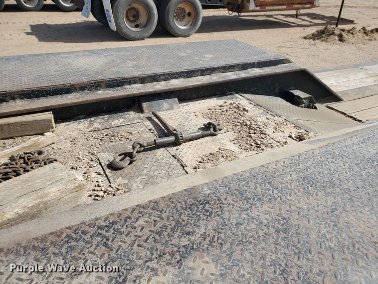 image for item DG8292 2006 Eager Beaver 50GSL lowboy equipment trailer