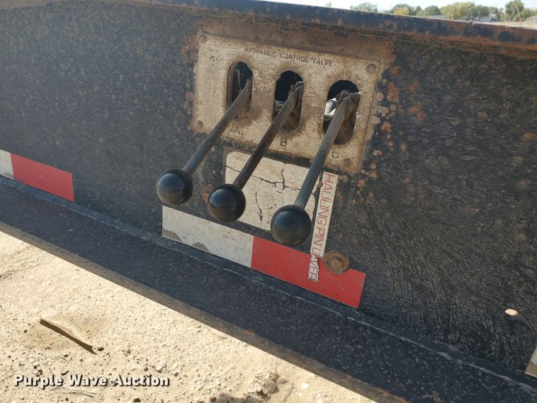 image for item DG8292 2006 Eager Beaver 50GSL lowboy equipment trailer