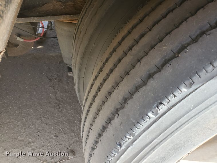 image for item DG8292 2006 Eager Beaver 50GSL lowboy equipment trailer