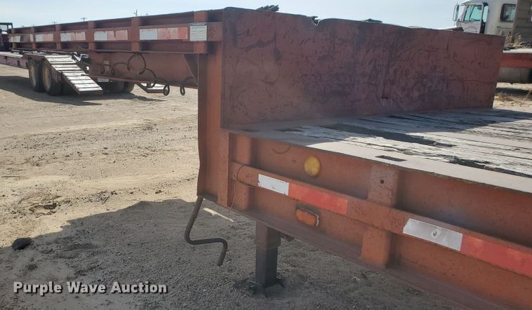 image for item DG8295 1981 Tech DDF50T drop deck trailer