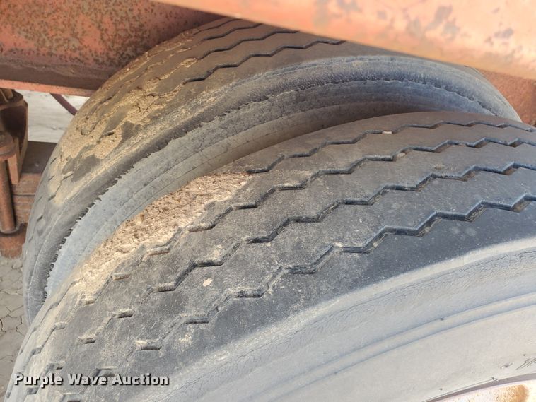 image for item DG8295 1981 Tech DDF50T drop deck trailer