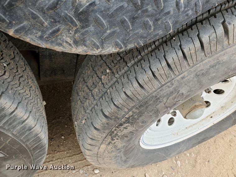 image for item DG8307 2000 Neil utility trailer with pressure washer