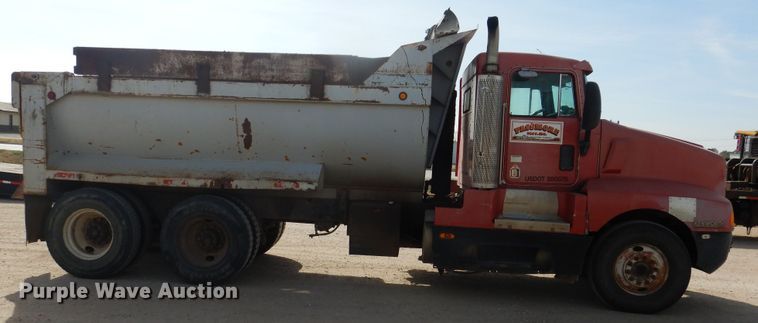 image for item DG8308 1992 Kenworth T600  dump truck