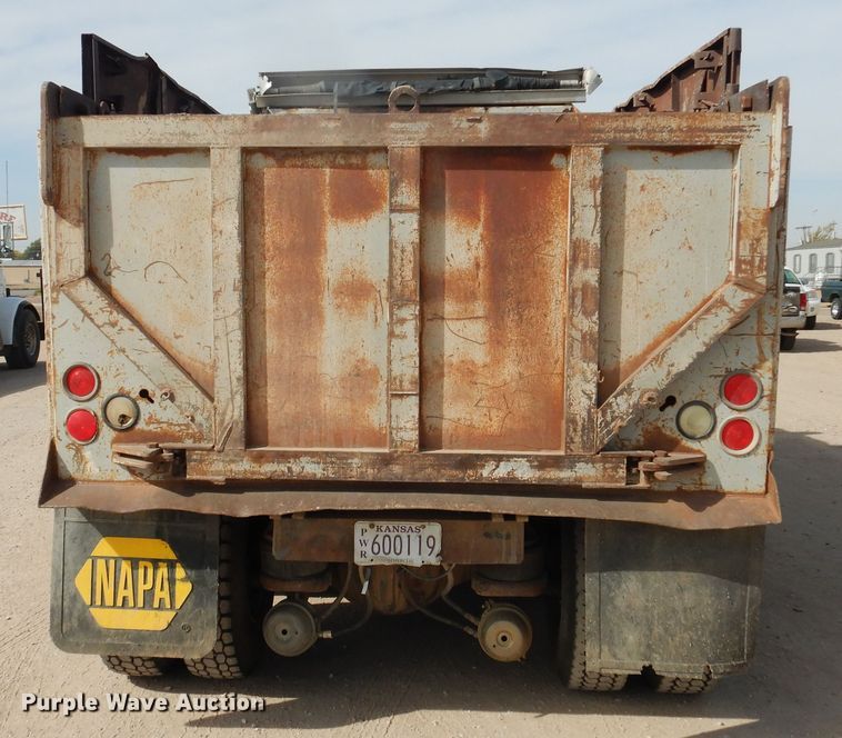 image for item DG8308 1992 Kenworth T600  dump truck