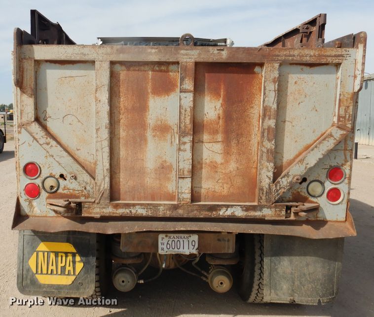 image for item DG8308 1992 Kenworth T600  dump truck