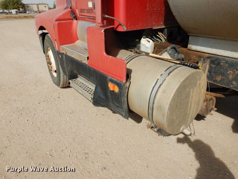 image for item DG8308 1992 Kenworth T600  dump truck