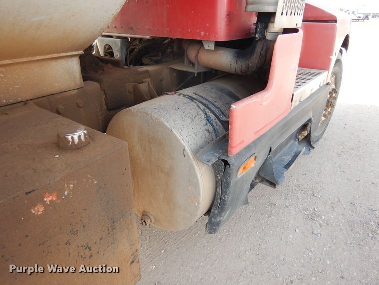 image for item DG8308 1992 Kenworth T600  dump truck
