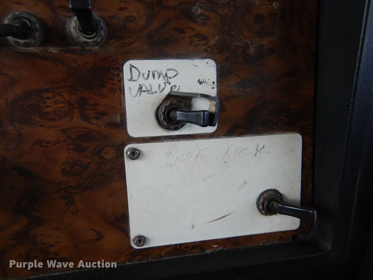 image for item DG8308 1992 Kenworth T600  dump truck