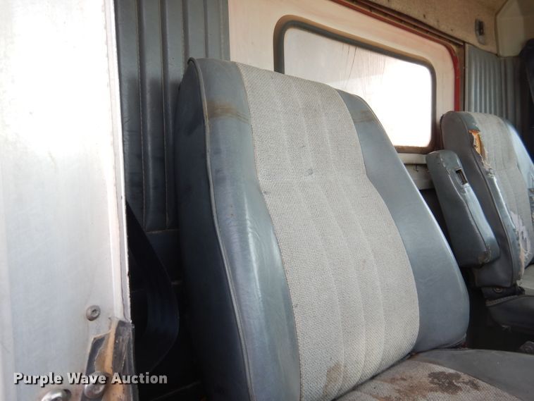 image for item DG8308 1992 Kenworth T600  dump truck