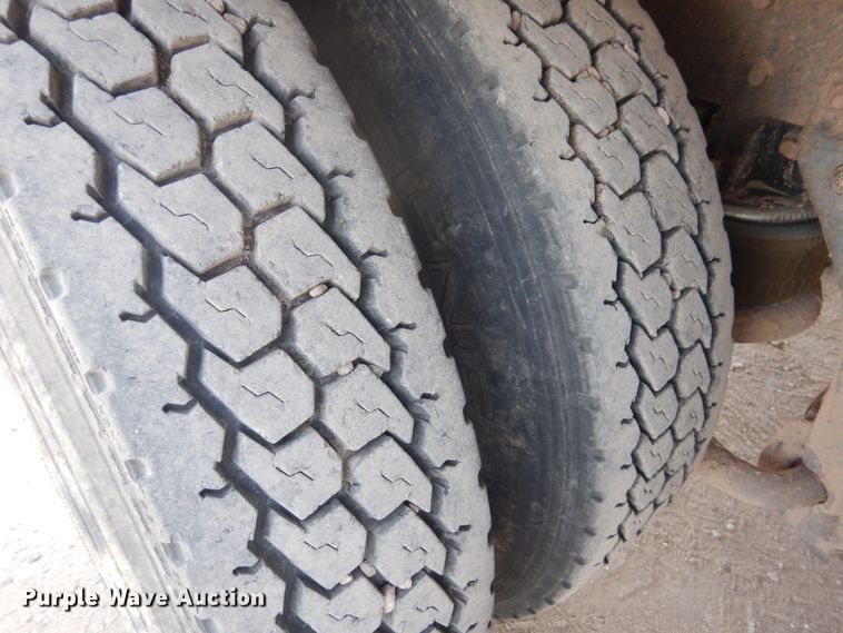 image for item DG8308 1992 Kenworth T600  dump truck