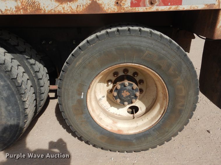 image for item DG8308 1992 Kenworth T600  dump truck