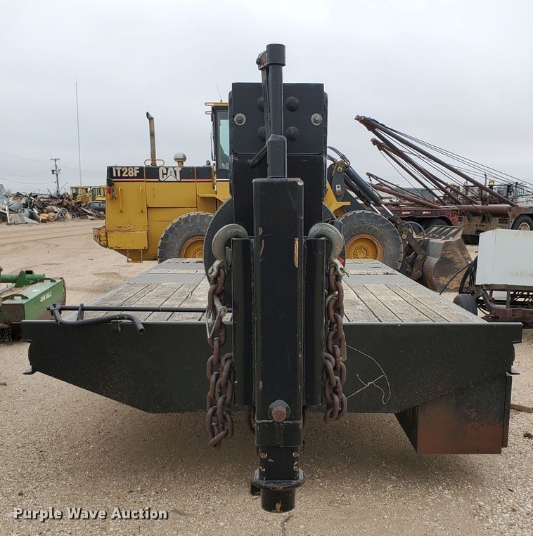 image for item DG8309 2004 Trail King TK-18LP-1800 equipment trailer