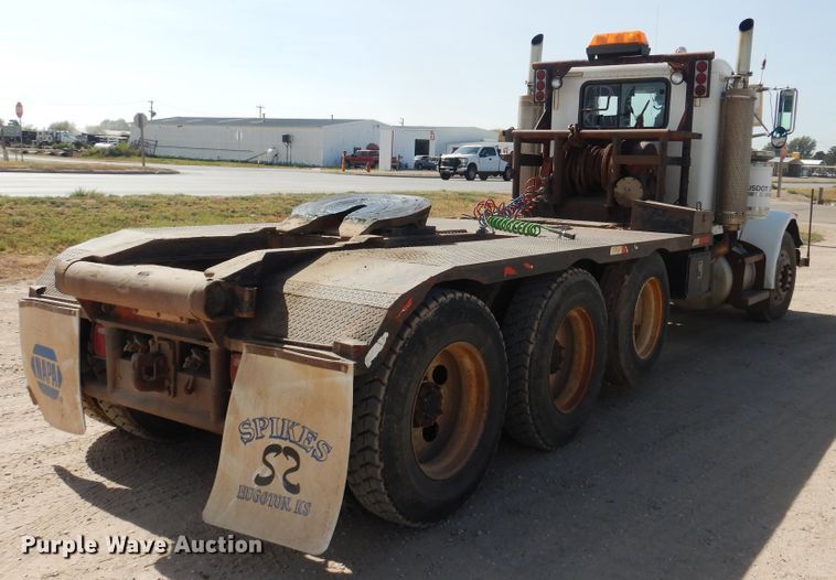 image for item DG8319 1998 Peterbilt 379 winch truck