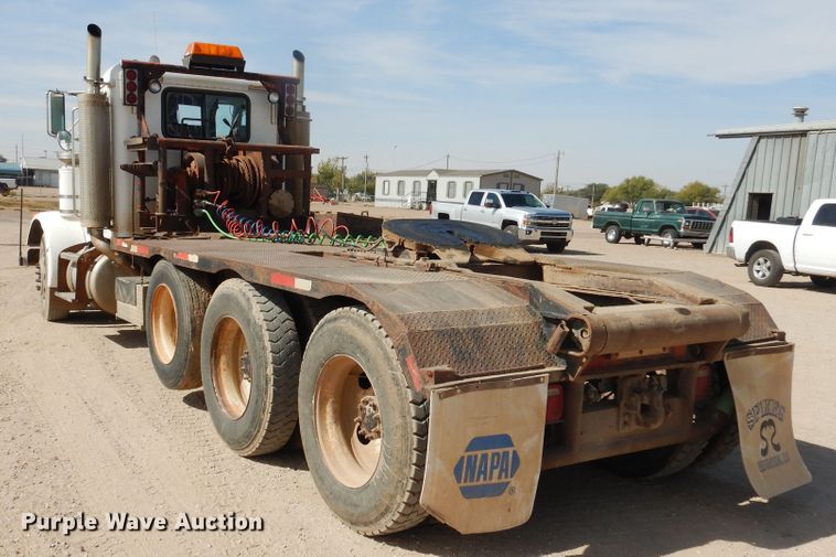 image for item DG8319 1998 Peterbilt 379 winch truck