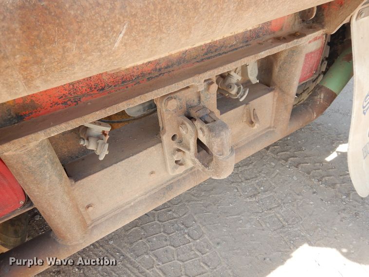 image for item DG8319 1998 Peterbilt 379 winch truck