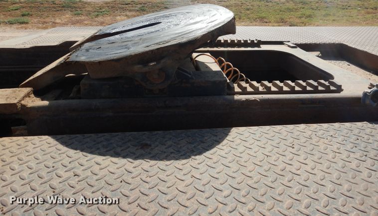 image for item DG8319 1998 Peterbilt 379 winch truck