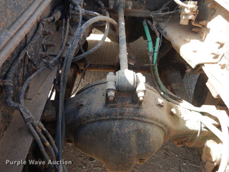 image for item DG8319 1998 Peterbilt 379 winch truck