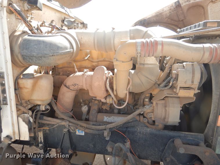 image for item DG8319 1998 Peterbilt 379 winch truck