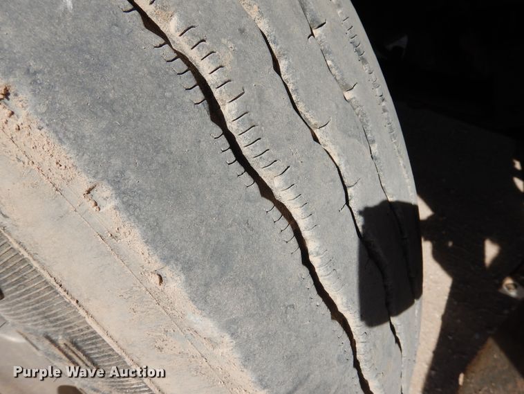 image for item DG8319 1998 Peterbilt 379 winch truck