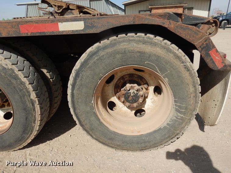 image for item DG8319 1998 Peterbilt 379 winch truck