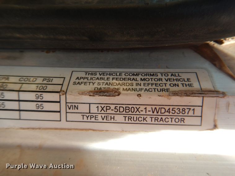 image for item DG8319 1998 Peterbilt 379 winch truck