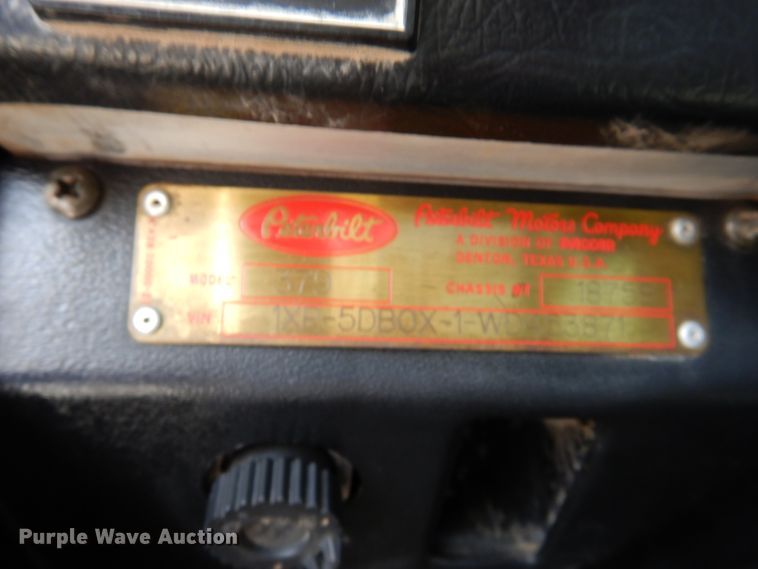 image for item DG8319 1998 Peterbilt 379 winch truck