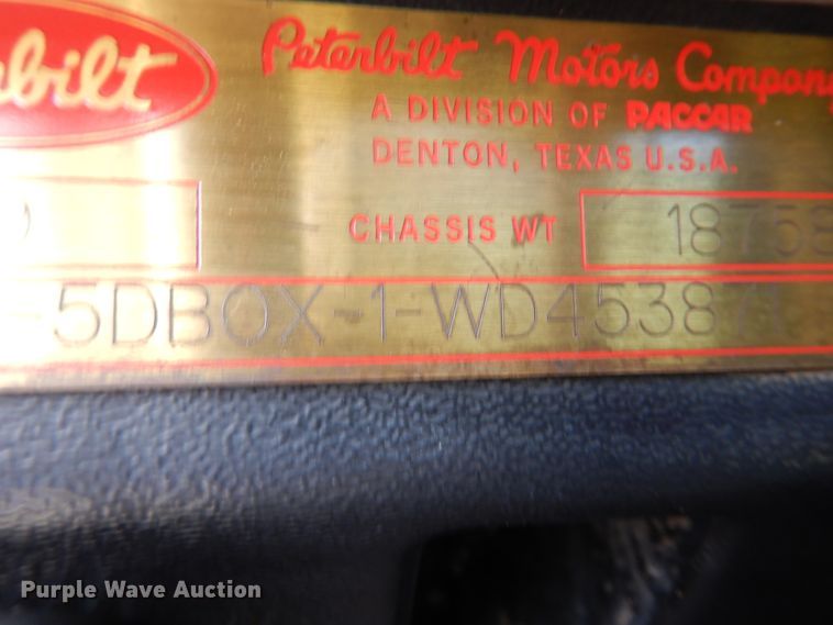 image for item DG8319 1998 Peterbilt 379 winch truck