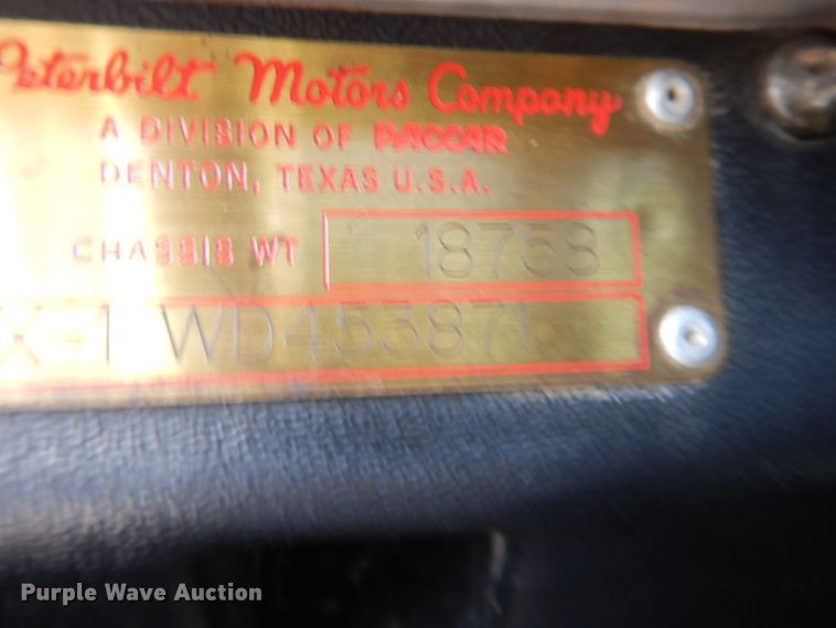 image for item DG8319 1998 Peterbilt 379 winch truck