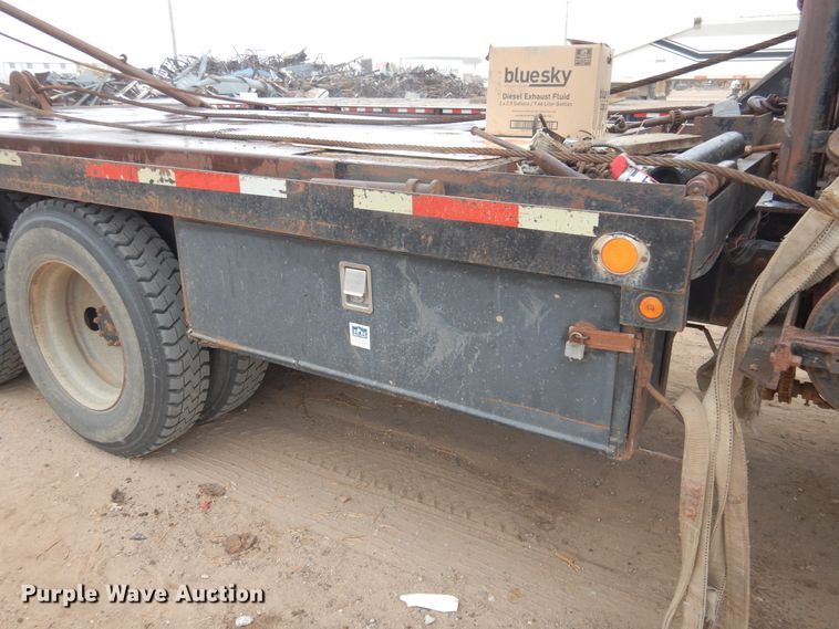 image for item DG8320 1993 Mack RD688S  winch truck