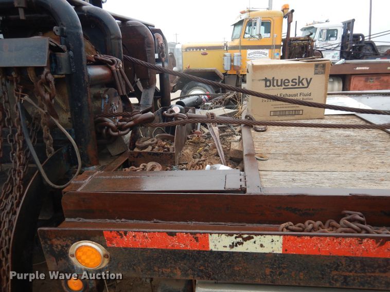 image for item DG8320 1993 Mack RD688S  winch truck