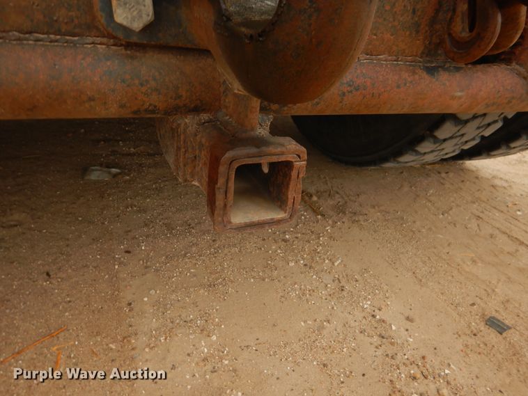 image for item DG8320 1993 Mack RD688S  winch truck