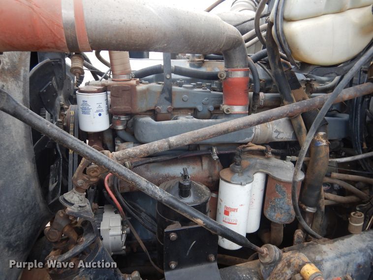 image for item DG8320 1993 Mack RD688S  winch truck