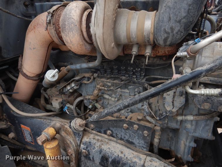 image for item DG8320 1993 Mack RD688S  winch truck