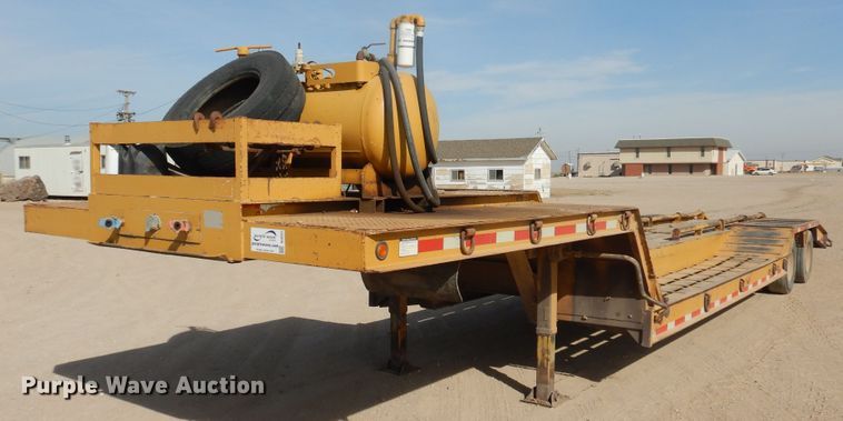 image for item DG8322 1996 Dynaweld drop deck equipment trailer