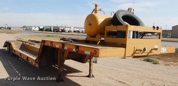 image for item DG8322 1996 Dynaweld drop deck equipment trailer