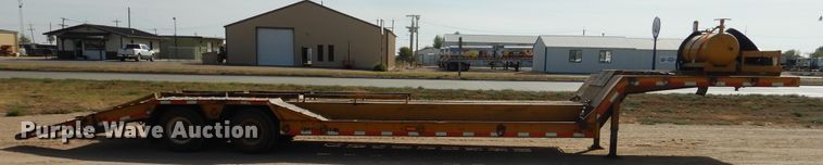 image for item DG8322 1996 Dynaweld drop deck equipment trailer