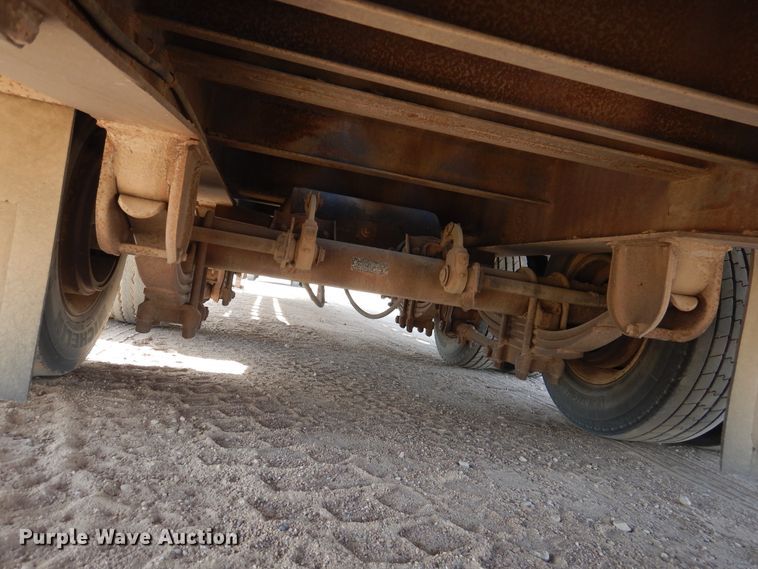 image for item DG8322 1996 Dynaweld drop deck equipment trailer