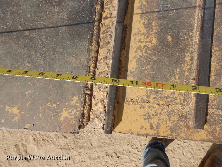 image for item DG8322 1996 Dynaweld drop deck equipment trailer