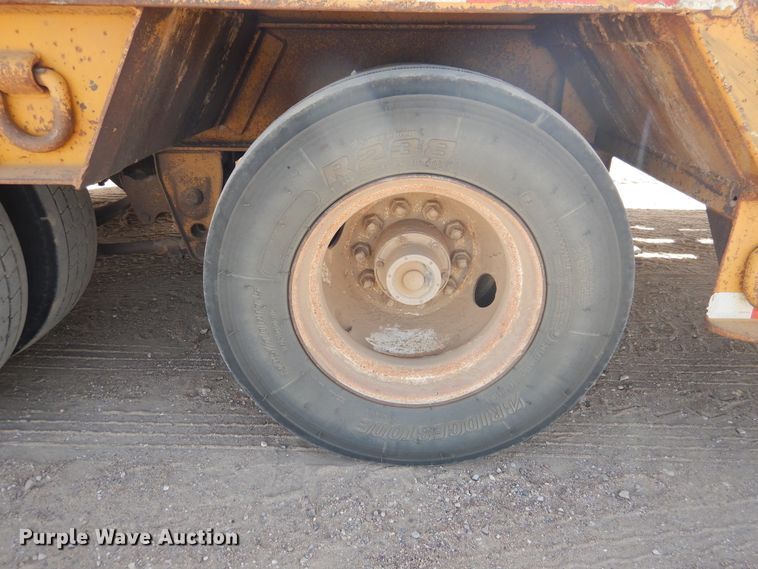 image for item DG8322 1996 Dynaweld drop deck equipment trailer