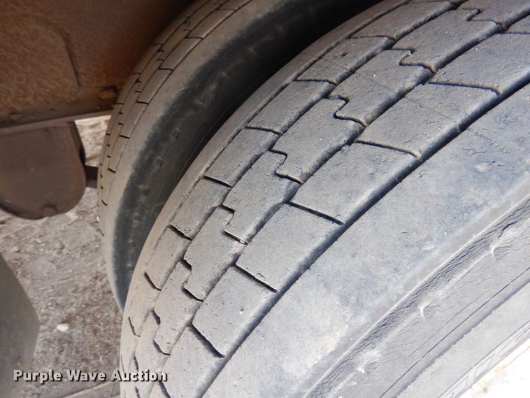 image for item DG8322 1996 Dynaweld drop deck equipment trailer