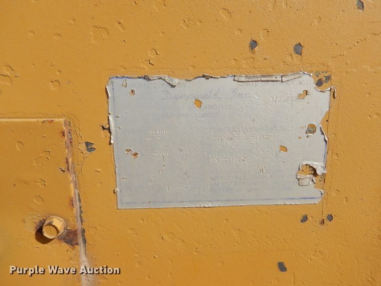 image for item DG8322 1996 Dynaweld drop deck equipment trailer