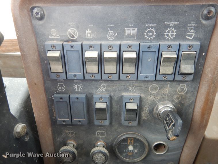 image for item DG8324 1994 Caterpillar IT28F  wheel loader