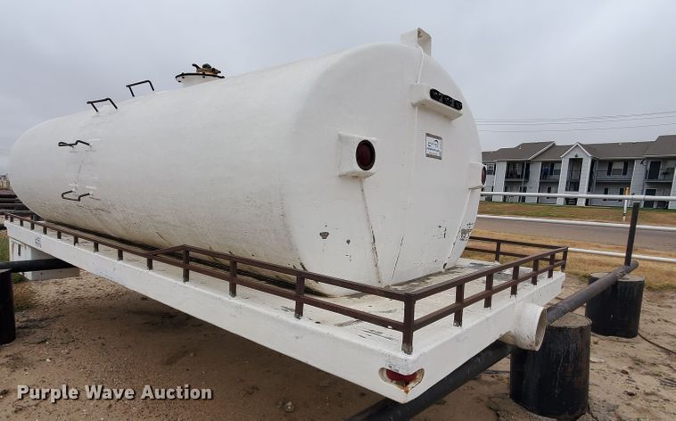 image for item DG8325 Fiberglass water tank bed