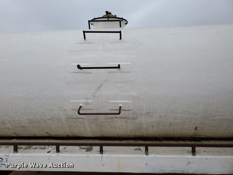 image for item DG8325 Fiberglass water tank bed