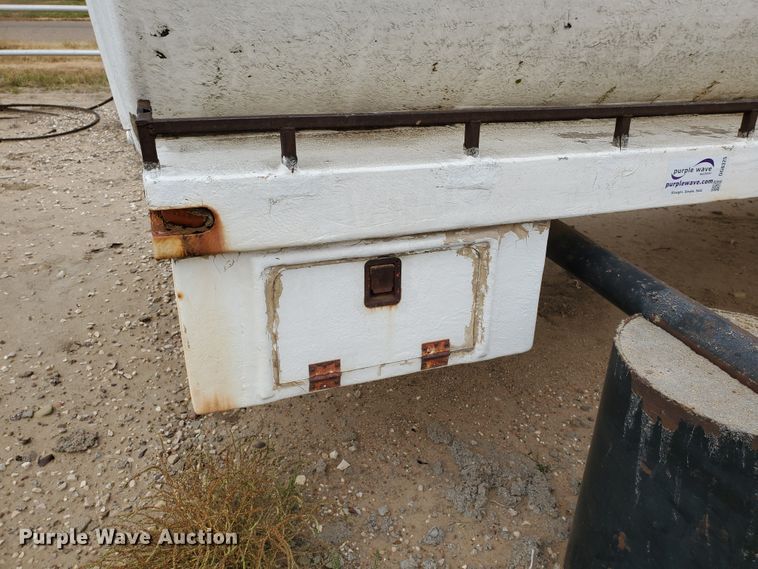 image for item DG8325 Fiberglass water tank bed