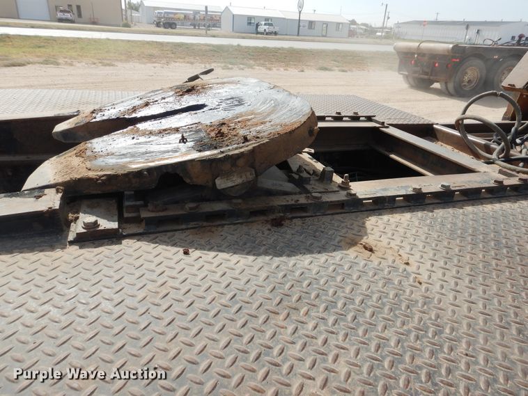 image for item DG8339 2004 Freightliner Columbia  winch truck