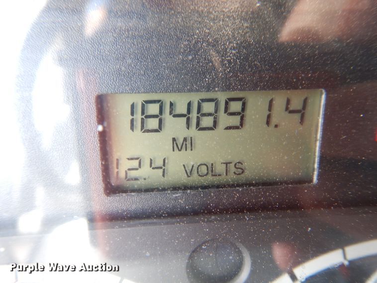 image for item DG8339 2004 Freightliner Columbia  winch truck