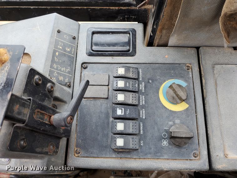 image for item DG8345 1997 Caterpillar IT28G  wheel loader