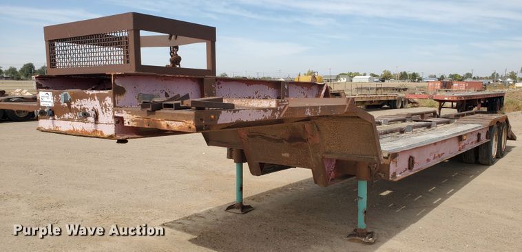 image for item DG8346 1976 Fruehauf C25L-J2 equipment trailer