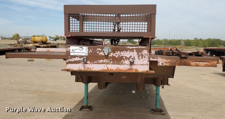 image for item DG8346 1976 Fruehauf C25L-J2 equipment trailer